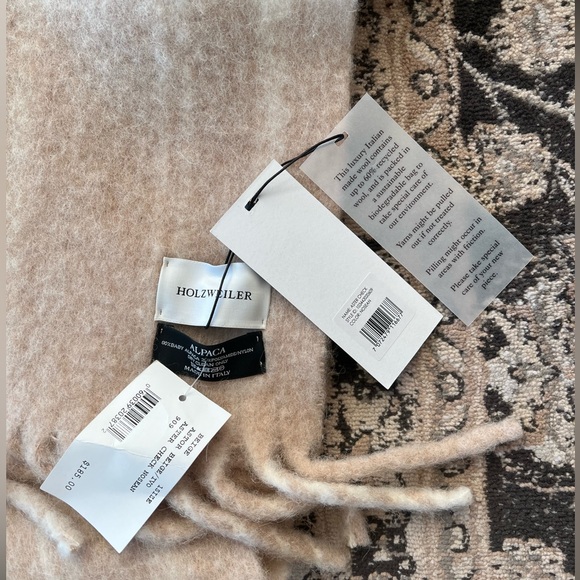 NWT: HOLZWEILER Aster Checked Alpaca Scarf - Picture 4 of 4